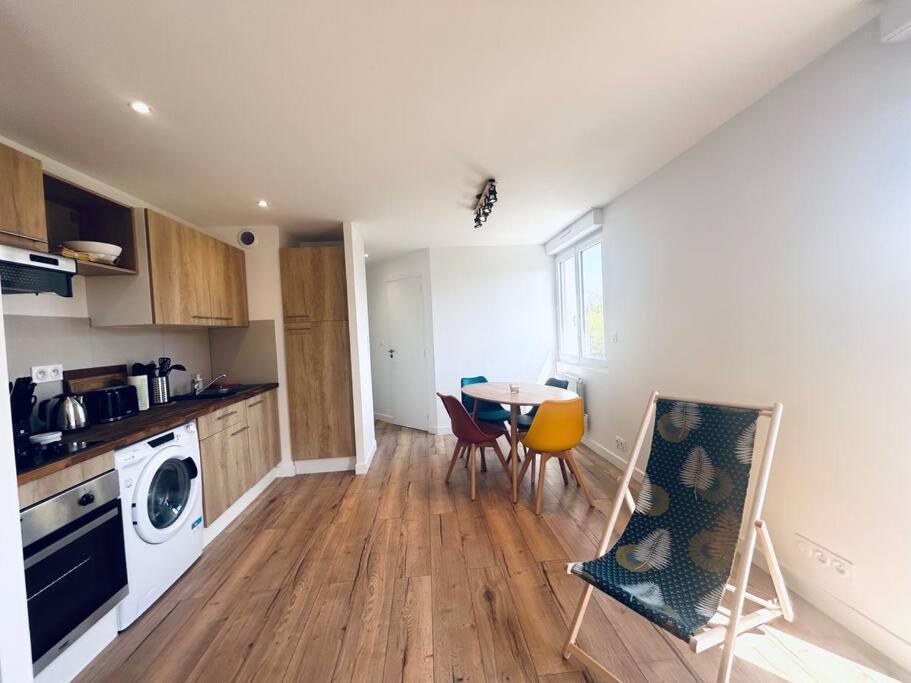 Au Coeur Des Chenes, 2P Apartment Ploemeur Bagian luar foto